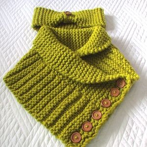 Handknitted Green Cowl and Headband with Buttons